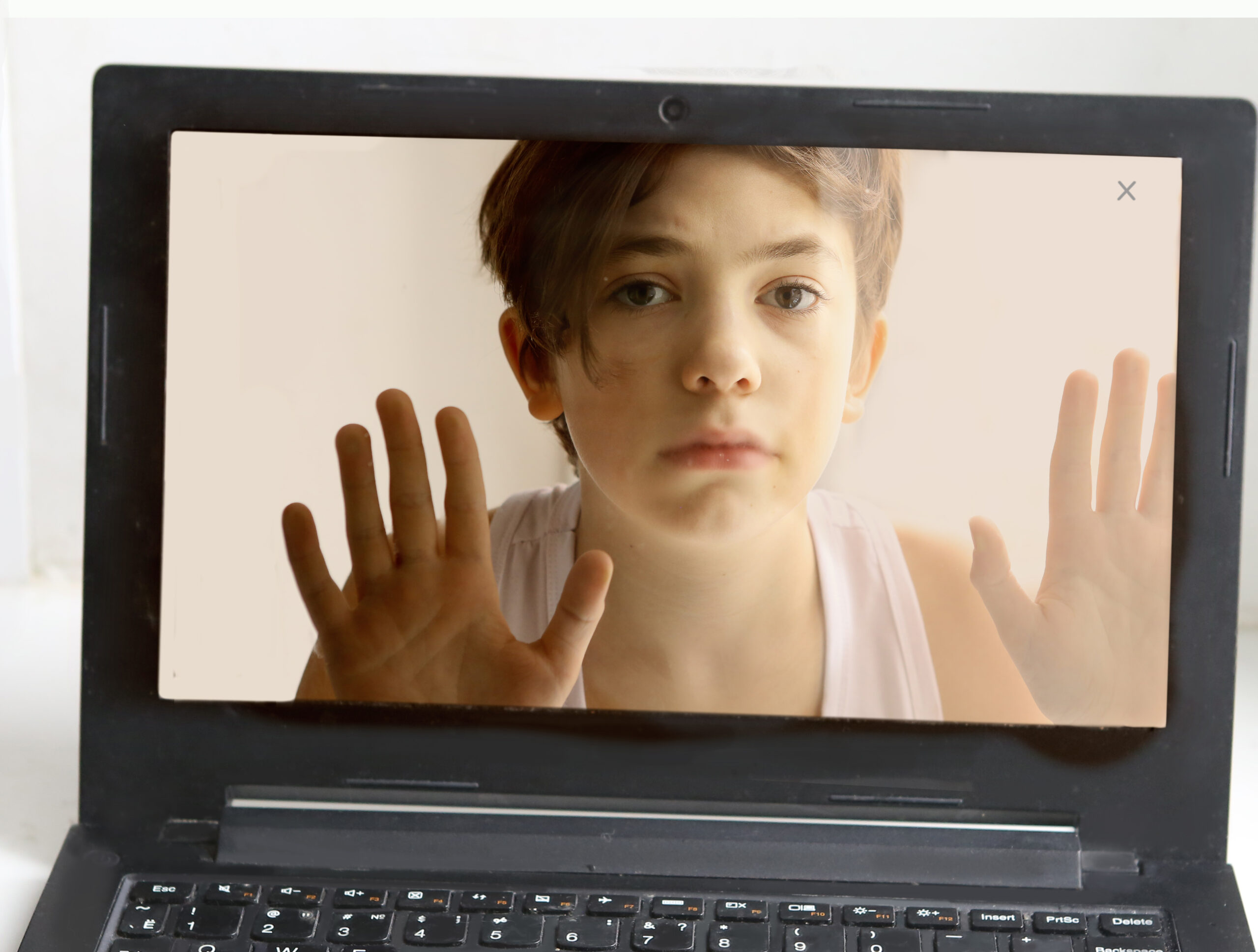 Uzależnienie od ekranów: przyczyny, objawy, skutki i leczenie