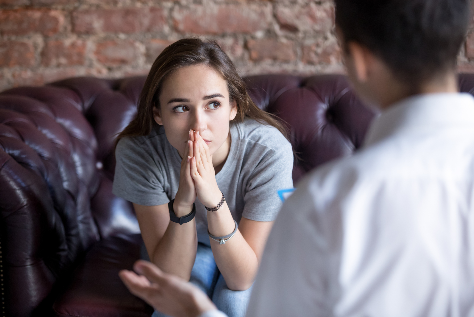 Jak rozmawiać z młodzieżą o uzależnieniach: Skuteczne sposoby komunikacji
